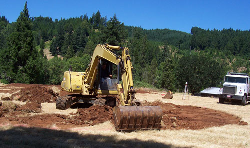Grading for roundpen and barn